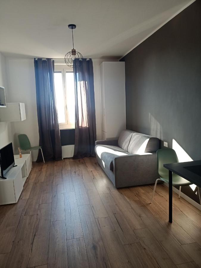 Tiny Bengasi Apartment Turin Exteriör bild